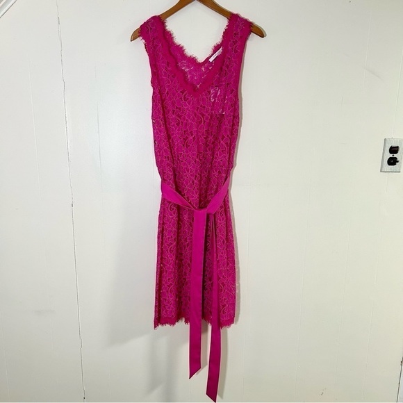 Diane Von Furstenberg Luella Lace‎ Sleeveless Dress in Deep Carnation Pink sz 8 - Picture 2 of 4